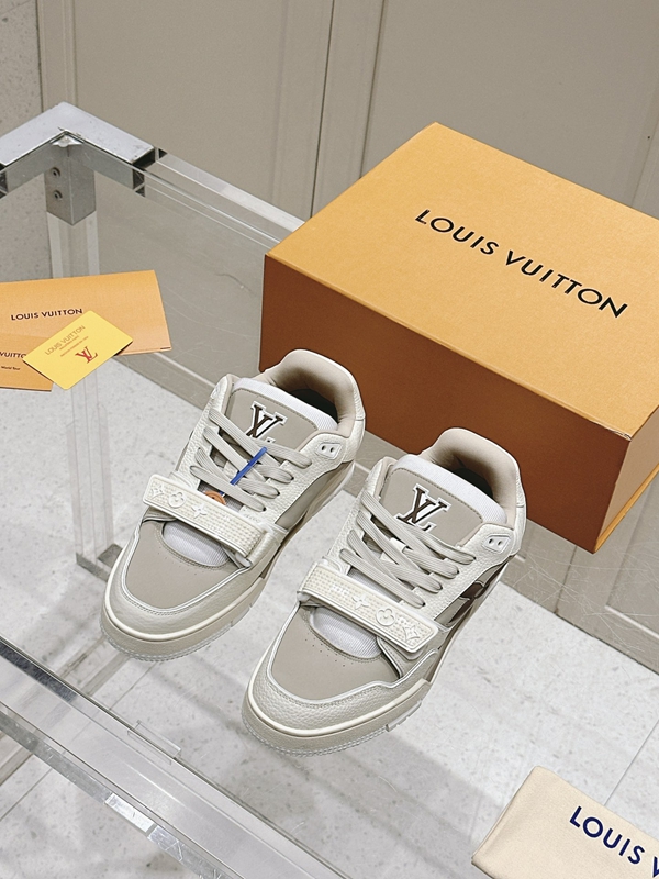 ルイヴィトン靴正面デザイン